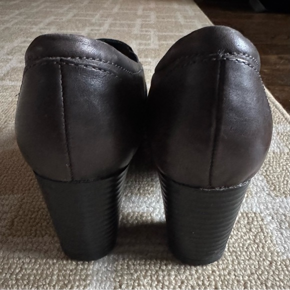 Clarks Brown Leather Slip-On Block Heel Booties Elastic Comfort Shoes Size 6 - Picture 7 of 12